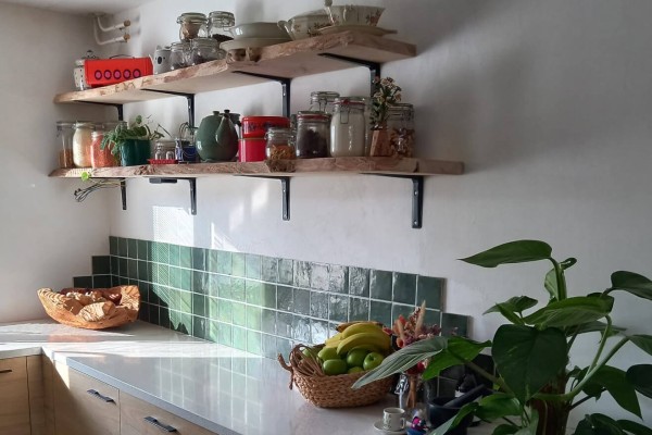 Sfeervolle wandplanken keuken