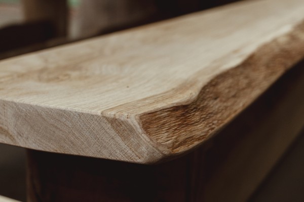Van statige eik naar natuurlijke werktafel voor Kinderopvang ZON!