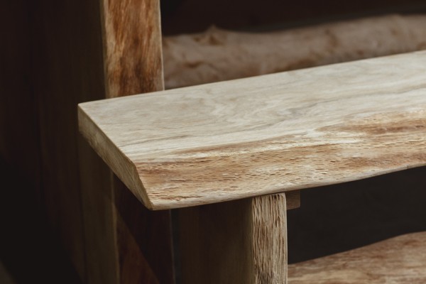 Van statige eik naar natuurlijke werktafel voor Kinderopvang ZON!