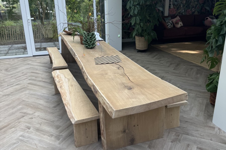 Van statige eik naar natuurlijke werktafel voor Kinderopvang ZON!