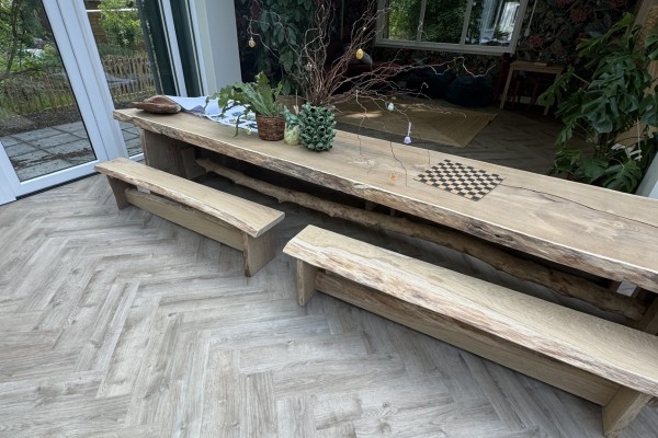 Van statige eik naar natuurlijke werktafel voor Kinderopvang ZON!